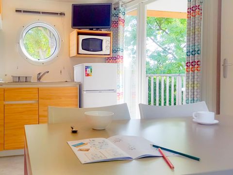 MOBILHOME 6 personnes - 2 chambres + terrasse au sol