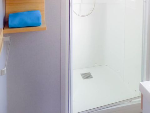 MOBILHOME 6 personnes - 2 chambres + terrasse au sol