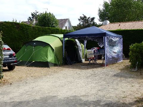 Emplacement - Forfait emplacement 2 personnes, eau, égout, électricité