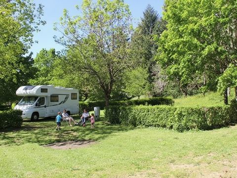 Flower Camping Lac de Saint-Point Lamartine en Bourgogne - Camping Saône-et-Loire - Image N°7
