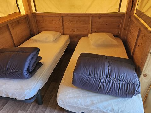 TENTE 2 personnes - Tente baroudeur rando cyclo (sans cuisine, sans sanitaires)