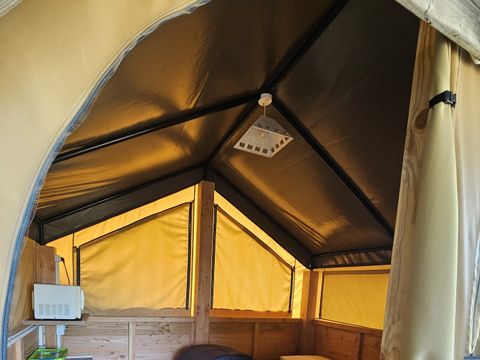 TENTE 2 personnes - Tente baroudeur rando cyclo (sans cuisine, sans sanitaires)