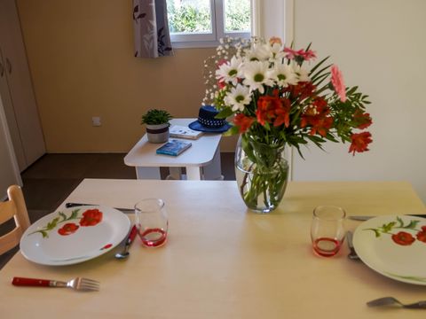 MOBILHOME 2 personnes - Mobil-home Bikini 1 chambre avec terrasse 1/2 pers