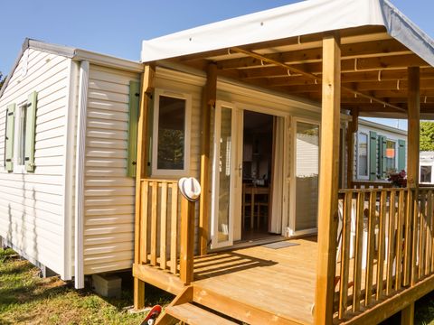 MOBILHOME 6 personnes - Elegance 3 chambres avec terrasse