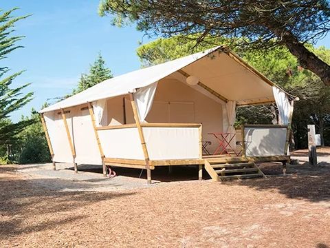 TENTE TOILE ET BOIS 4 personnes - Lodge Maasai (MA4) TENTE TOILE ET BOIS 4 personnes - Lodge Maasai (MA4)