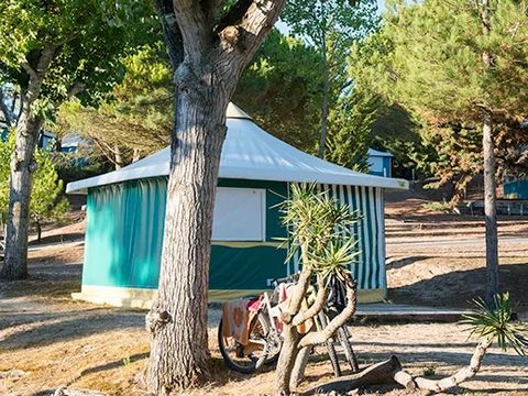 BUNGALOW TOILÉ 4 personnes - sans sanitaire BUNGALOW TOILÉ 4 personnes - sans sanitaire