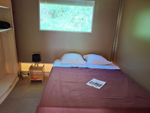 BUNGALOW TOILÉ 5 personnes - Tente Canada Premium (eau, wc lavabo, pas de douche)