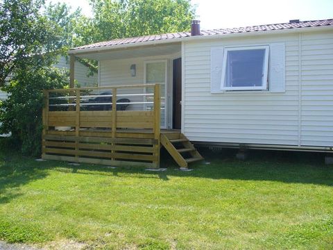 Mobilhome 4 personnes - LOCATION - TI 26m² avec terrasse semi-couverte - 2 chambres - CONFORT