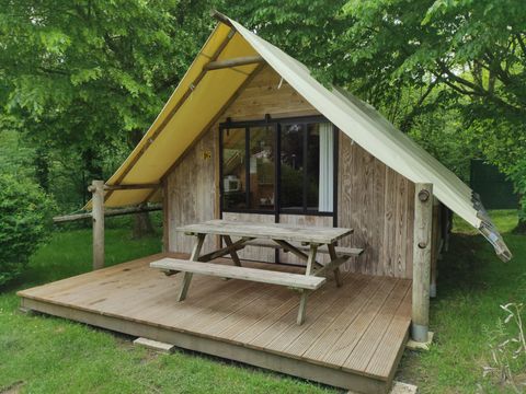 TENTE 7 personnes - LOCATION TENTE LODGE 24m² (3 chambres + mezzanine) 7 pers