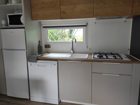 Mobilhome 4/6 personnes - 2 chambres - 2 salles de bain - PREMIUM - TV - CLIMATISATION - LAVE - VAISSELLE