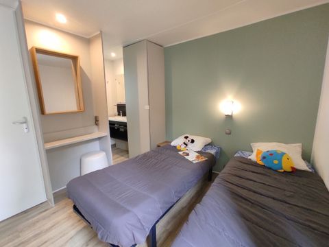 Mobilhome 4/6 personnes - 2 chambres - 2 salles de bain - PREMIUM - TV - CLIMATISATION - LAVE - VAISSELLE