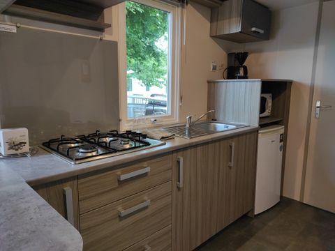 Mobilhome 4 personnes - LOCATION 28m² - 2 chambres - TV - CONFORT