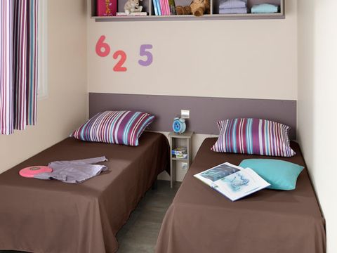 Mobilhome 4 personnes - LOCATION 28m² - 2 chambres - TV - CONFORT