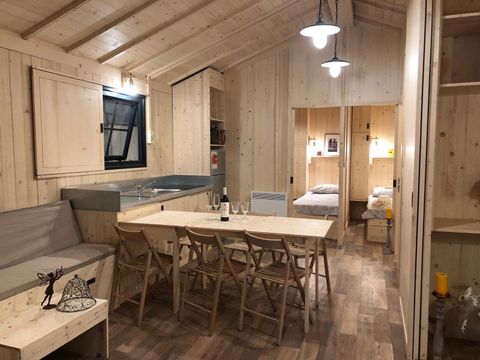 Chalet 7 personnes - CABANE - LODGE - PREMIUM - BORA - 3 chambres - CLIM - TV - LAVE - VAISSELLE