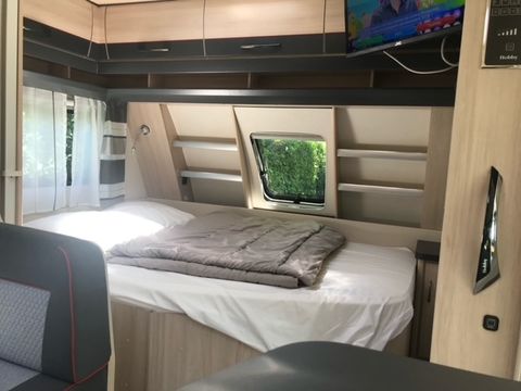 CARAVANE 4 personnes - PREMIUM CARAVANE 4 personnes - PREMIUM