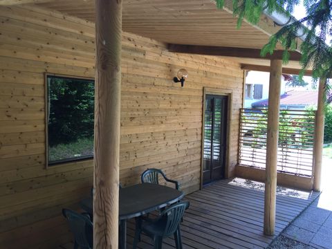 CHALET 4 personnes - NOISETIER - personnes supplémentaires possible en supplément, contacter le camping