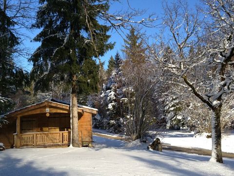 Chalet 4 personnes - Sapin - 2 chambres - Personnes supplémentaires possible en supplément - Contacter le camping