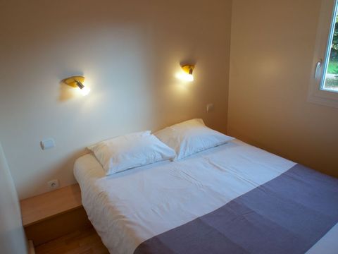Chalet 4 personnes - Sapin - 2 chambres - Personnes supplémentaires possible en supplément - Contacter le camping