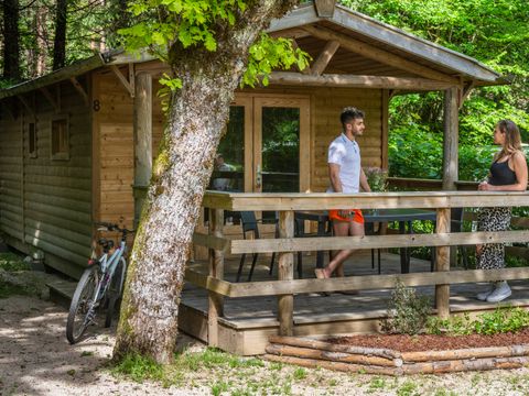 CHALET 4 personnes - Chalet Epicéa - 2 chambres - personnes supplémentaires possible en supplément, contacter le camping