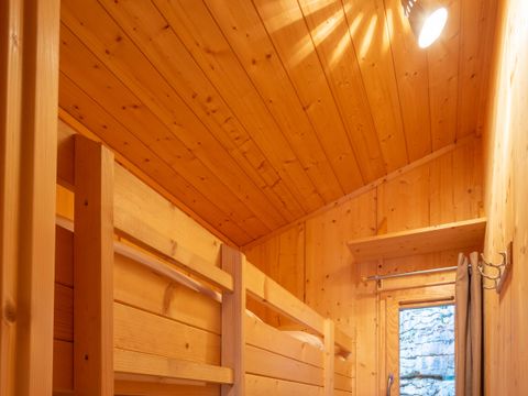 CHALET 4 personnes - Chalet Epicéa - 2 chambres - personnes supplémentaires possible en supplément, contacter le camping