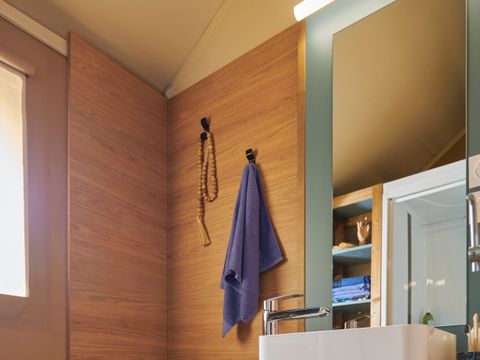 LODGE 5 personnes - Bungalow toilé 'Tente Lodge' 26m²