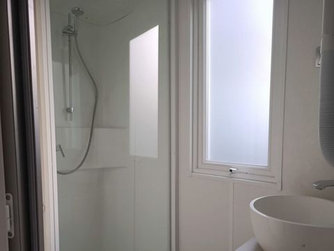 MOBILHOME 4 personnes - SMALL - 2 CHAMBRES - 2/4 PERSONNES