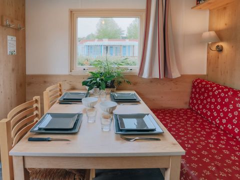 Hébergement 4 personnes - ROULOTTE - 2 CHAMBRES - 2/4 PERSONNES