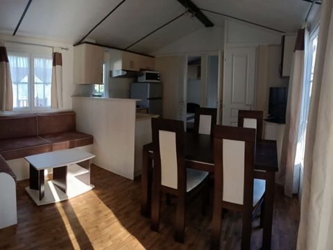 MOBILHOME 8 personnes - EXTRA LARGE - 3CH+1CONVERTIBLE - 6/8PERS