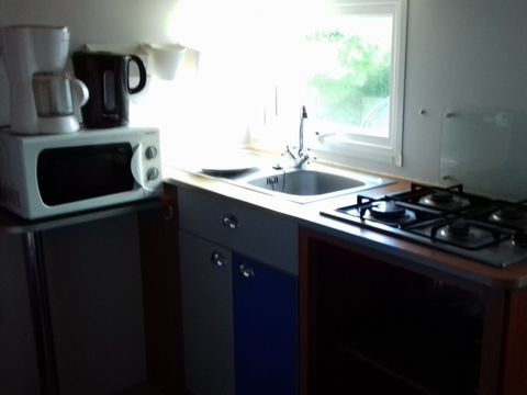 MOBILHOME 4 personnes - ÉCONOMIQUE - 2 CHAMBRES - 2/4 PERSONNES