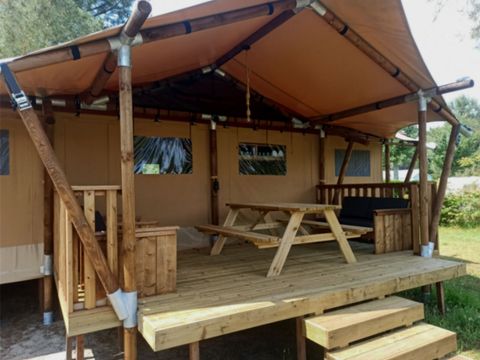 Tente en toile et en bois 8 personnes - SAFARI LODGE 7/8 personnes