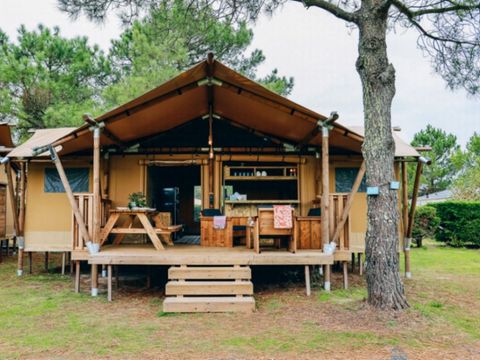 Tente en toile et en bois 8 personnes - SAFARI LODGE 7/8 personnes