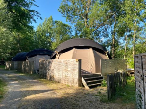 HÉBERGEMENT INSOLITE 8 personnes - Bulle transparente - Sans sanitaires