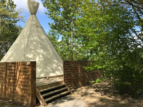 Hébergement 8 personnes - Tipis - Sans sanitaires