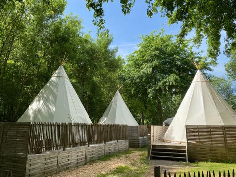 Hébergement 8 personnes - Tipis - Sans sanitaires