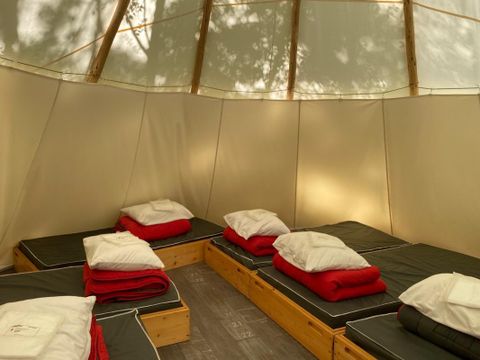 HÉBERGEMENT INSOLITE 8 personnes - Tipis - Sans sanitaires