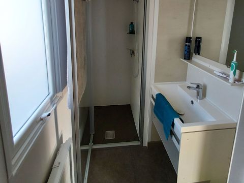 MOBILHOME 4 personnes - Supérieur - 2 chambres + 2 sdb - arrivées du mercredi
