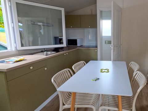 CHALET 4 personnes -  Chalet 24m² (2 chambres) avec terrasse couverte 4 pers
