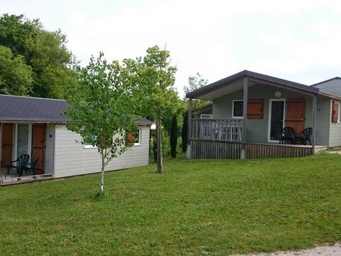 CHALET 4 personnes - Chalet 28m² (2 chambres) avec terrasse couverte 4 pers