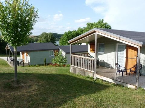 CHALET 4 personnes - Chalet 28m² (2 chambres) avec terrasse couverte 4 pers