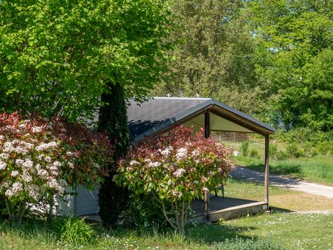 CHALET 4 personnes - Chalet 28m² (2 chambres) avec terrasse couverte 4 pers
