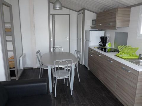CHALET 6 personnes - Chalet 35m² (3 chambres) avec terrasse couverte 6 pers