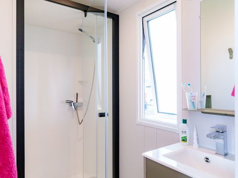 Mobilhome 5 personnes - Club - 5 27m² - 2 chambres - Télévision