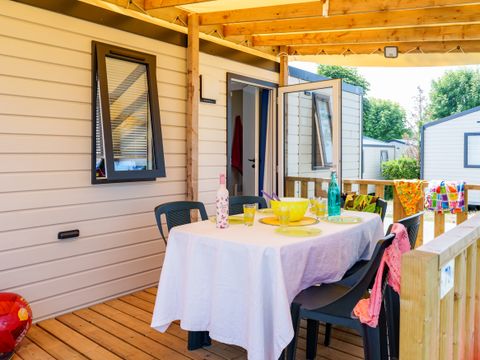 Mobilhome 5 personnes - Club - 5 27m² - 2 chambres - Télévision