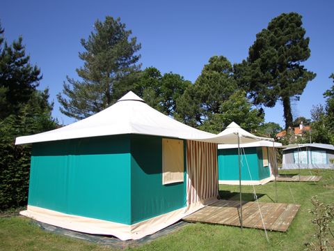 BUNGALOW TOILÉ 4 personnes - BT2 - sans sanitaires
