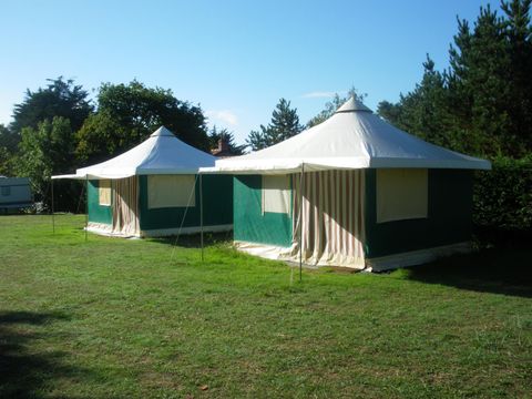 BUNGALOW TOILÉ 4 personnes - BT2 - sans sanitaires