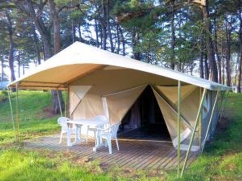TENTE 6 personnes - Tente toilée - 20m² - 3 chambres - avec électricité + terrasse couverte - TENTE 6 personnes - Tente toilée - 20m² - 3 chambres - avec électricité + terrasse couverte -