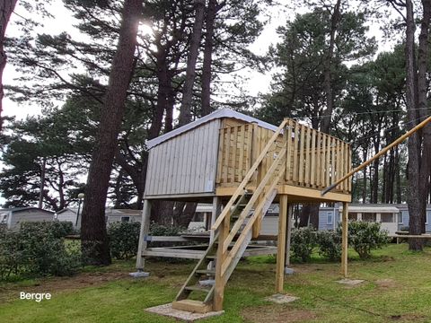 HÉBERGEMENT INSOLITE 2 personnes - Camp'Étoile - Structure bois et toile  + électricité - village Vélo