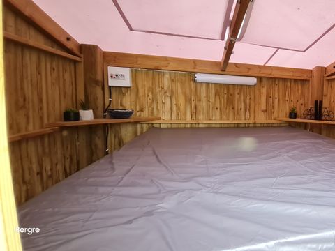 HÉBERGEMENT INSOLITE 2 personnes - Camp'Étoile - Structure bois et toile  + électricité - village Vélo