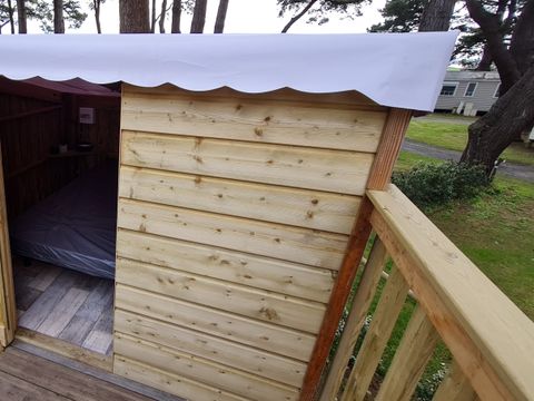 HÉBERGEMENT INSOLITE 2 personnes - Camp'Étoile - Structure bois et toile  + électricité - village Vélo