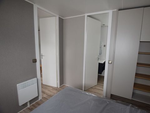 MOBILHOME 6 personnes - - 40m² - 3 chambres - terrasse couverte -